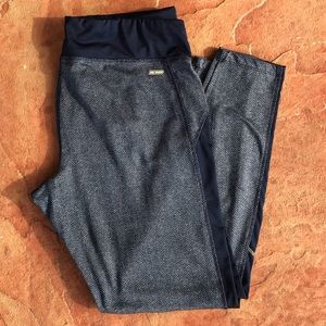 Danskin yoga pants. Never been worn